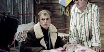 Katër vjet pa  aktorin Valter Gjoni, Petrit Malaj e kujton me nostalgji: Lotët më rrjedhin e si ndal dot, shpirti im dhemb për të…