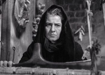 Tinka Kurti, aktorja që shenjtëroi nënën në artin skenik shqiptar dhe skaliti gruan në magjinë e interpretimit