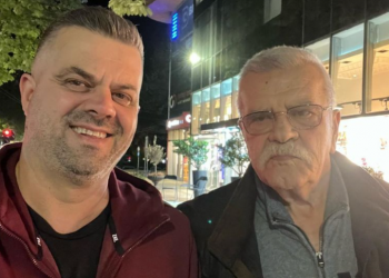 Turma e të papunëve që i vërbon shkëlqimi! Robert Ndrenika mbrojti Erion Veliajn , reagon aktori: Kam vetëm neveri dhe mëshirë për ju, që linçoni një ikonë si ai…