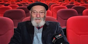 Aktori korçar i ikonave të teatrit “Andon Zako Çajupi”  Andrea Pepi, rrëfen një jetë në skenë