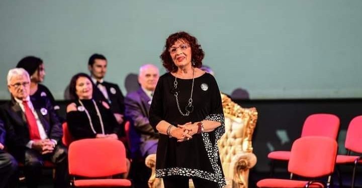 Pak histori nga nusja e  famshme te “Çifti i lumtur” Marie Qyrsaqi që sot  festoi 75 vjetorin… si nuse