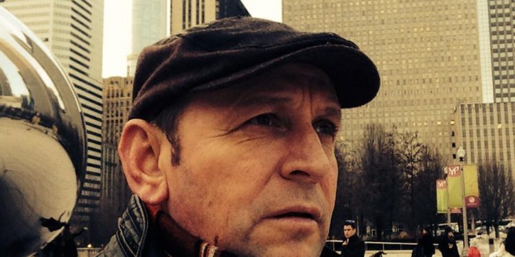 Ajka e humorit korçarë Arben Dervishi feston 62 vjetorin përtej Oqeanit larg Korçës së tij të dashur