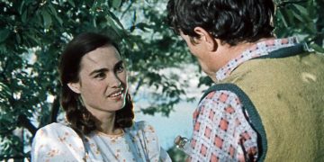 E paharruara doktoresha dhe aktorja Elida Cangonji dhe aktori Astrit Çerma në …