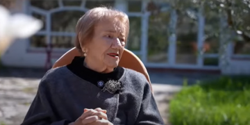 “Kam pasur shumë probleme!” Aktorja e mirënjohur Tinka Kurti jeton në një shtëpi për të moshuar! Artistja: Për mua ishte një tragjedi, doja të ikja