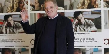 Vdes në moshën 72-vjeçare aktori dhe regjisori i njohur italian, ylli i serialit “I Cesaroni”