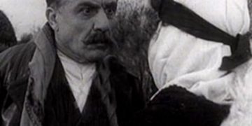 “Artist i Popullit” Loro Kovaçi rrobaqepsi “austriak” që u bë aktor i pavdekshëm shqiptarë