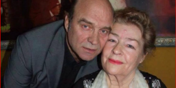 Dy fjalë mbresëlënse na Astrit Çerma për Ndriçim Xhepën pas humbjes së të  ëmës: Nëna është vetëm nëna..