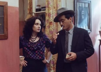 VIDEO/ Historia e këngës “Mëma ime Greqi,  Majmun ciganësh” dhe krahasimi me realitetin e Shqipërisë