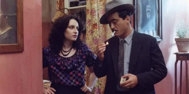 VIDEO/ Historia e këngës “Mëma ime Greqi,  Majmun ciganësh” dhe krahasimi me realitetin e Shqipërisë