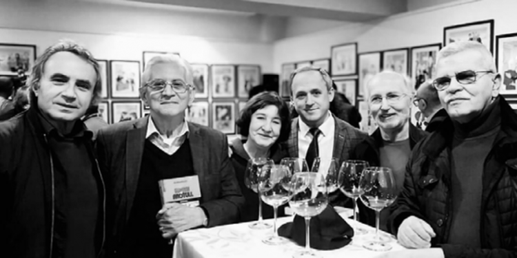 Arti që rron edhe pasi dritat fiken… Trashëgimia më e çmuar shpirtërore e shoqërisë shqiptare