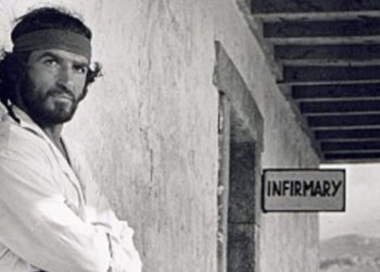 Çudia e Bekim Fehmiut kur vizitoi Shqipërinë: Pse në fusha punojnë gratë?