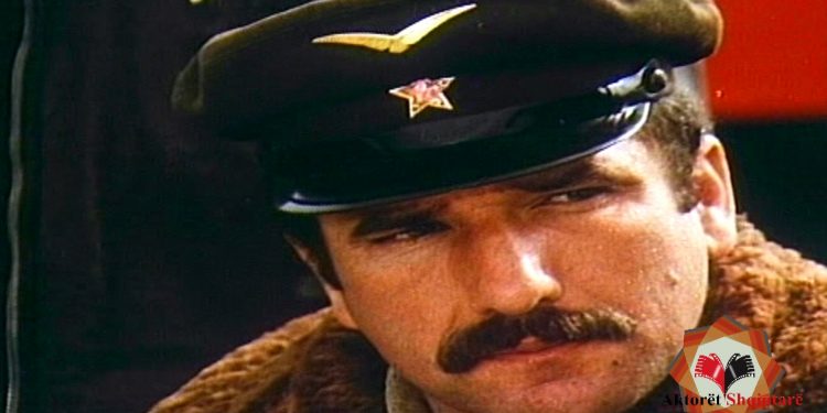 Aktori dhe regjisori Besim Kurti feston 76 vjetorin e lindjes të cilit i urojmë të festojë sa më shumë vite të tjera!