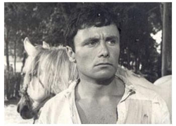 Pjesë e “ushtrisë” së aktorëve të mrekullueshëm shqiptare “Vlashi”, aktori dhe regjisori Alfred Bualoti feston 72 vjetorin e lindjes