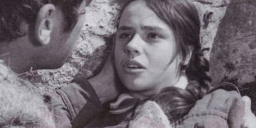 Tre vite pa Lilo Laben e vërtetë! Filmi “Malet me blerim mbuluar” “fsheh” brenda vetes një histori reale të bashkëshortes së pilotit të…