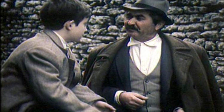 Aktori  Aristotel Stefani, i njohur si “Dr. Adhamudhi” sot kishte 94 vjetorin