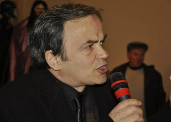 10 vjet i larguar nga kjo botë: I përjetshëm qoftë kujtimi i jetës dhe veprës së regjisorit, aktorit, instrumentistit, Mjeshtrit të Madh, Fatbardh Smaja!