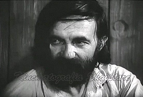 Sot aktori Piro Malaveci feston 80 vjetorin e lindjes dhe ne i urojmë të festojë sa më shumë vite të tjera!