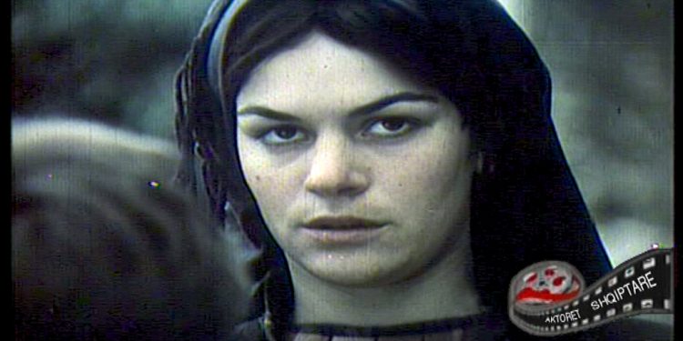 Urojmë aktoren Elvira Diamanti në 63 vjetorin e lindjes! Edhe shumë vite plot shëndet dhe produktivitet!