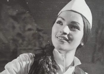 Aktorja shkodrane Shpresa Garuci, e cila dje festoi ditën e lindjes. Gëzuar dhe 100!