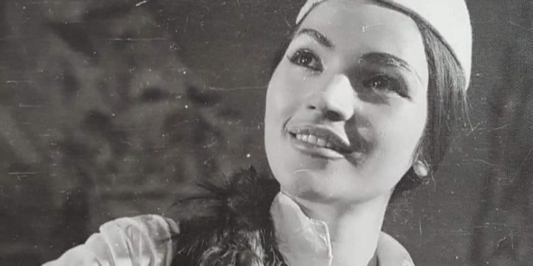 Aktorja shkodrane Shpresa Garuci, e cila dje festoi ditën e lindjes. Gëzuar dhe 100!