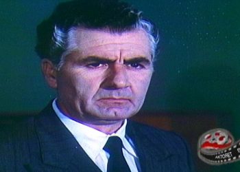 Kujtojmë sot në përvjetorin e ndarjes nga jeta kolosin korçar të ekranit dhe skenës   Dhimitër Orgocka.