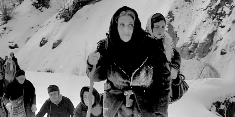 Liza Laska, aktorja që e shndërroi misionin e nënës në tempull arti